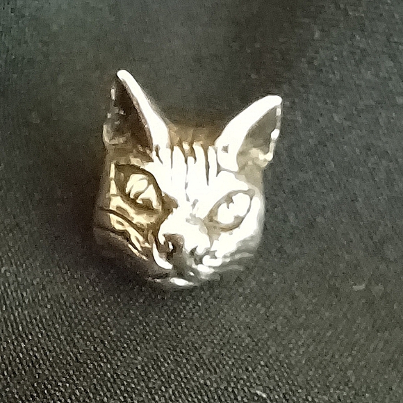 Sterling Cat Charm - Picture 1 of 4